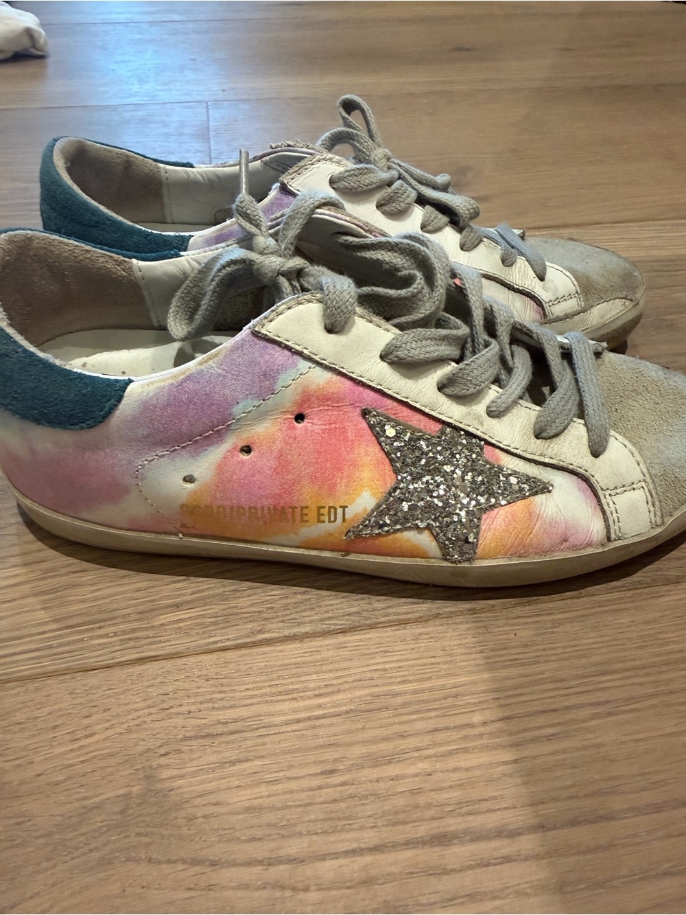 Womens White Multi-Color Star Sneakers with Glitter Accent